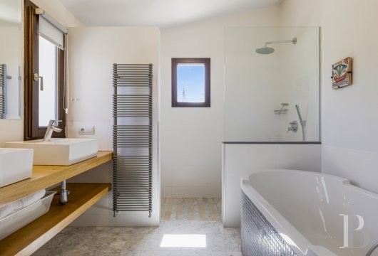 Au sud de l’Espagne, près de Ronda, une villa d’architecte au cœur des terres andalouses - photo  n°12